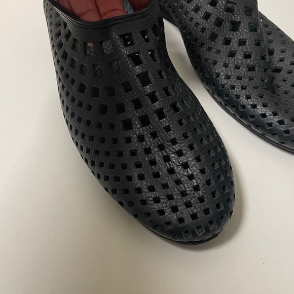 ARCHE LEATHER FLATS size 42 - Picture 2 of 9